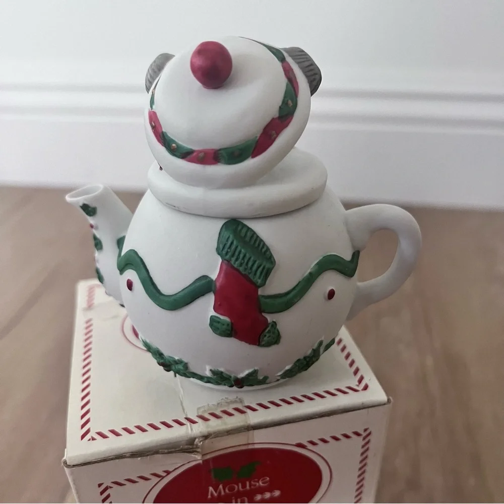 Ceramic Christmas Mouse In Teapot Trinket Box NIB‎